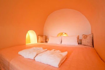 Nefeles Luxury Suites - Santorini | Thira hotel