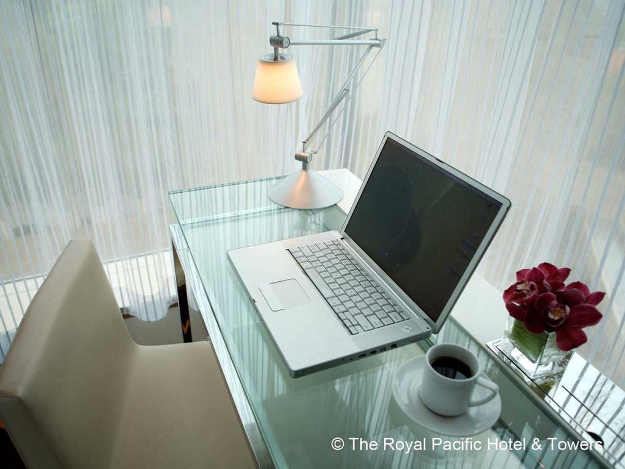 Royal Pacific Hotel and Towers - Hong Kong hotel