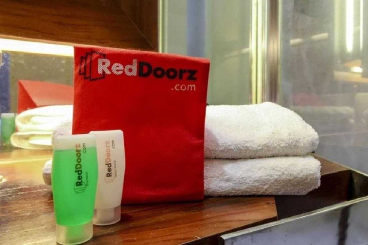RedDoorz near Alun Alun Bangil - Pasuruan โรงแรม