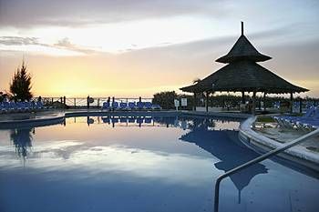 Sunset Beach Resort ,Spa and Waterpark All Incl - Montego Bay hotel