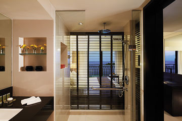 Traders Hotel Male - Maldives hotel
