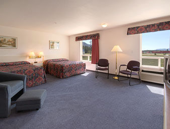 SUPER 8 INVERMERE - Invermere hotel