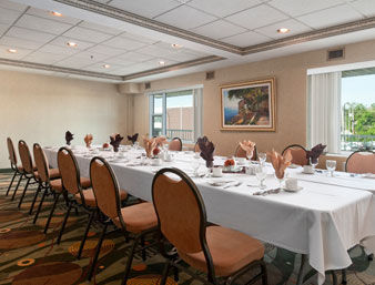 RAMADA WINNIPEG HOTEL - VISCOUNT GORT - Winnipeg hotel