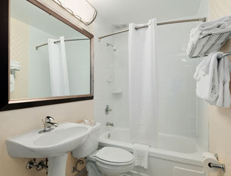 RAMADA WINNIPEG HOTEL - VISCOUNT GORT - Winnipeg hotel