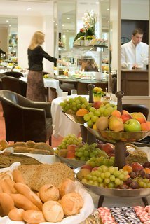 Le Claridge Champs-Elysees Fraser Suites - Paris โรงแรม