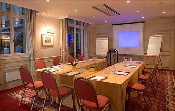 Le Claridge Champs-Elysees Fraser Suites - Paris โรงแรม