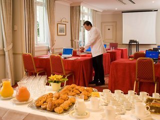 Le Claridge Champs-Elysees Fraser Suites - Paris โรงแรม