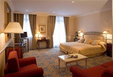 Le Claridge Champs-Elysees Fraser Suites - Paris โรงแรม