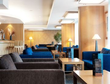 Ramada Hotel & Suites Excel - London โรงแรม