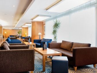 Ramada Hotel & Suites Excel - London โรงแรม