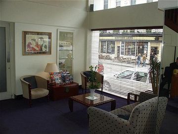 ROYAL NORFOLK - London โรงแรม