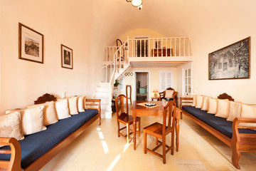 Nefeles Luxury Suites - Santorini | Thira hotel