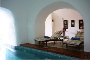 Nefeles Luxury Suites - Santorini | Thira hotel