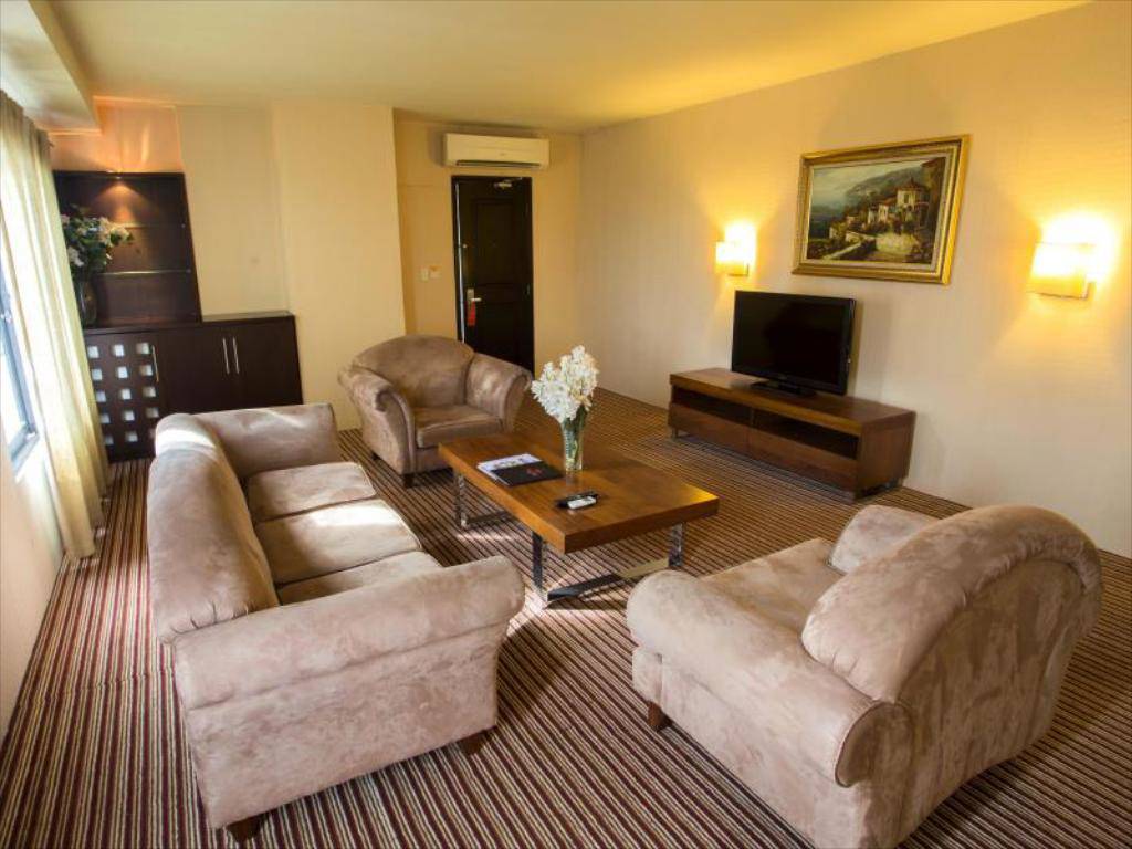 Kenari Tower Makassar - Makassar | Ujung Pandang hotel