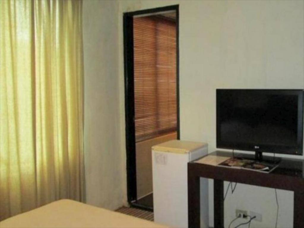 Kenari Tower Makassar - Makassar | Ujung Pandang hotel