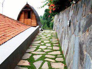 Dago Heuvel Resort - Bandung hotel