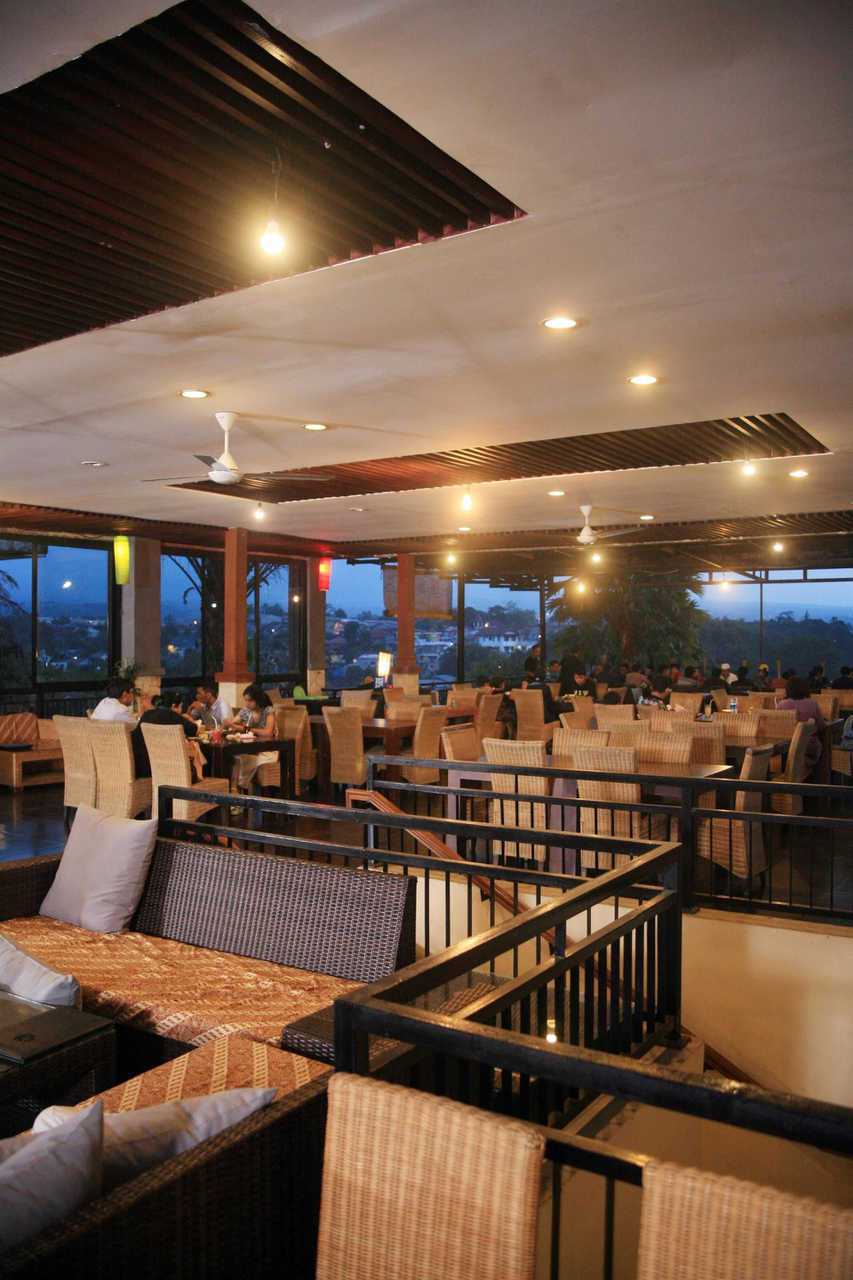 BUKIT GUMATI BATUTULIS CAFE & RESTO - Bogor hotel