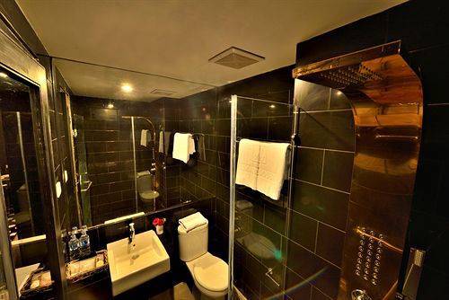 Little Amaroossa Residence - Jakarta hotel