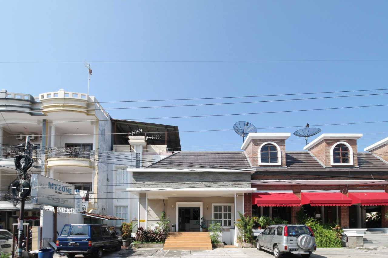 Myzone Guest House - Semarang hotel