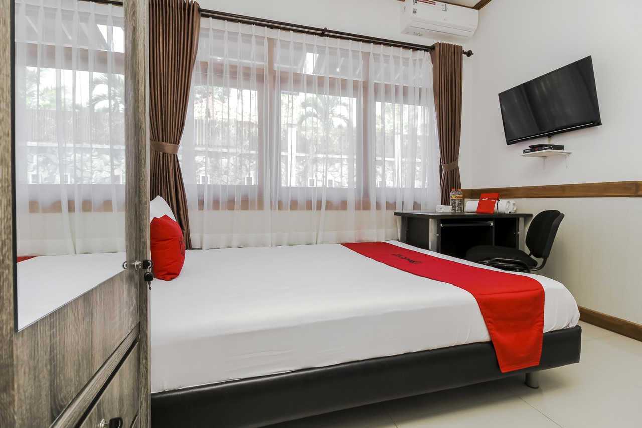 Reddoorz Plus Near Politeknik Negeri Bandung - Bandung hotel