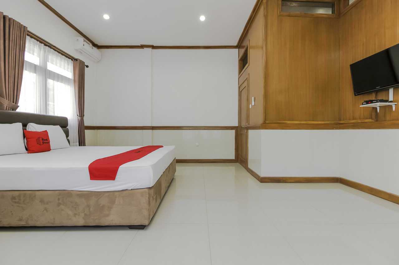 Reddoorz Plus Near Politeknik Negeri Bandung - Bandung hotel