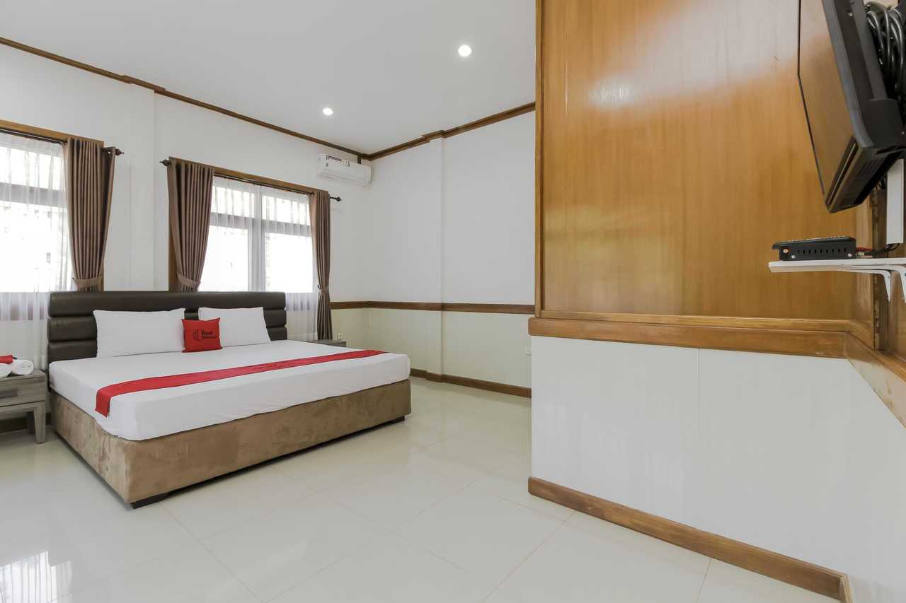 Reddoorz Plus Near Politeknik Negeri Bandung - Bandung hotel