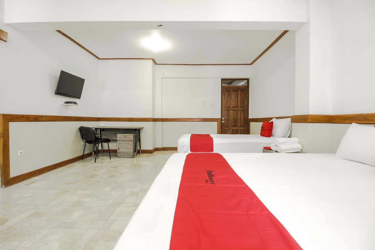 Reddoorz Plus Near Politeknik Negeri Bandung - Bandung hotel