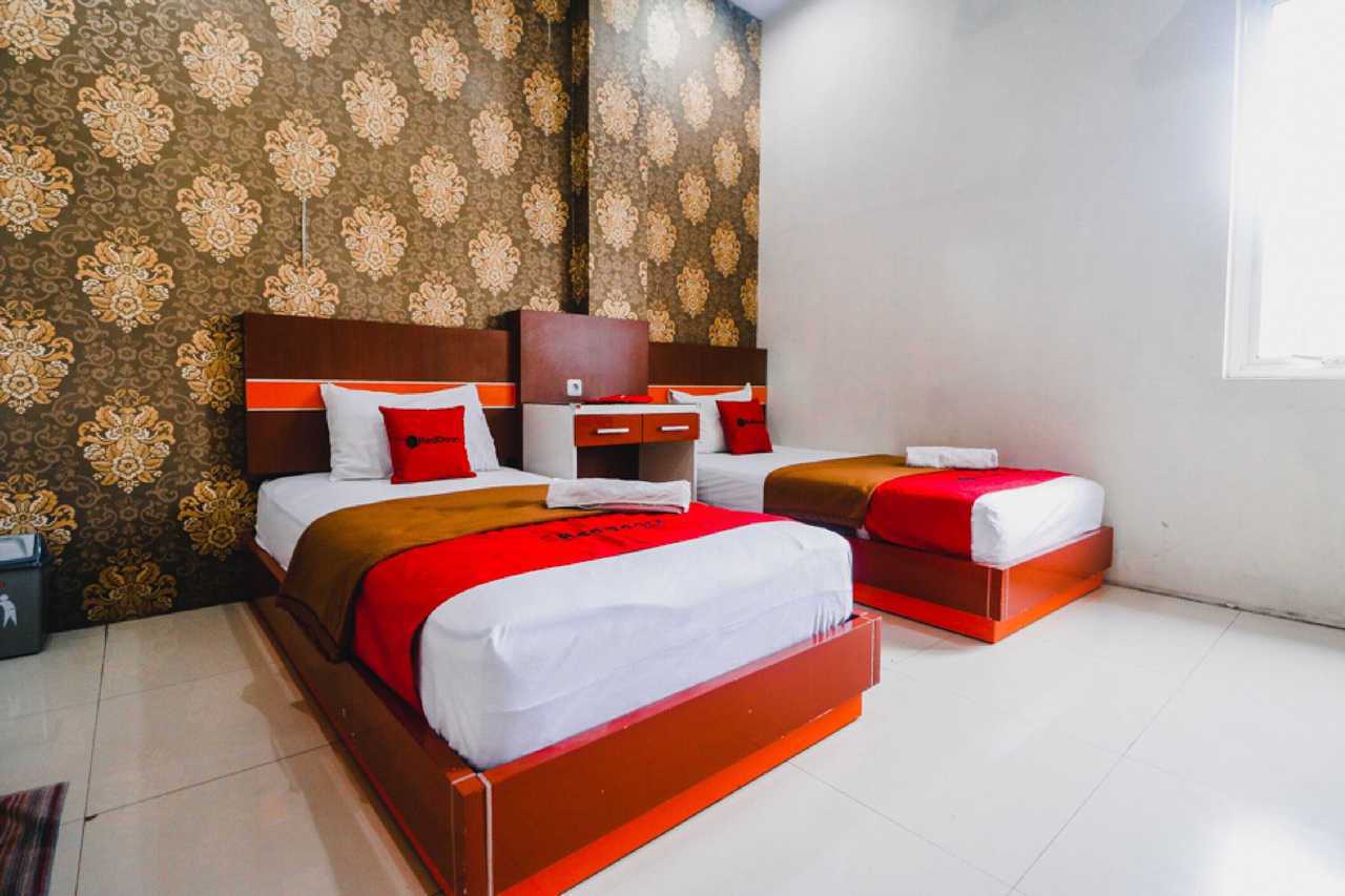 RedDoorz Plus @ AP Pettarani - Makassar | Ujung Pandang hotel