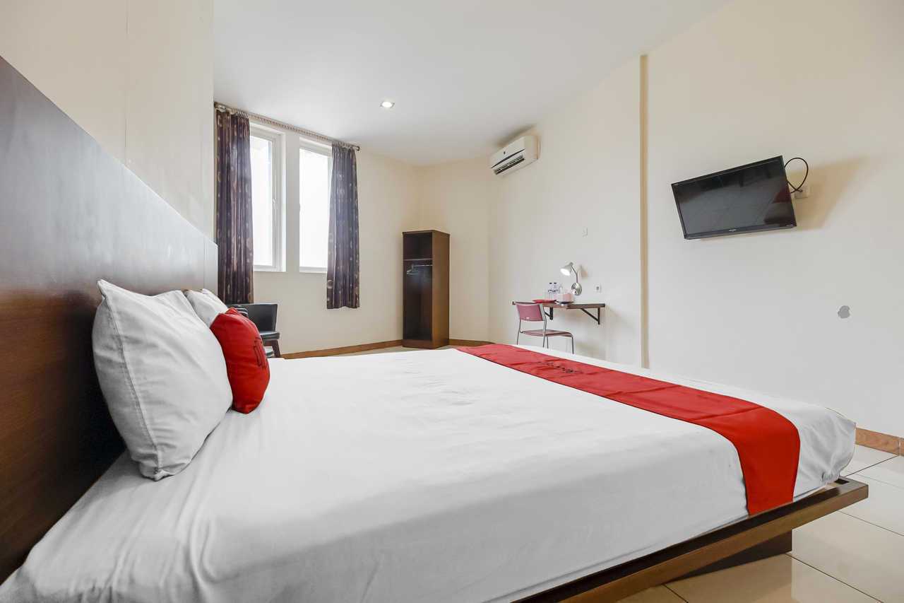RedDoorz Plus @ Karebosi Area 2 - Makassar | Ujung Pandang hotel