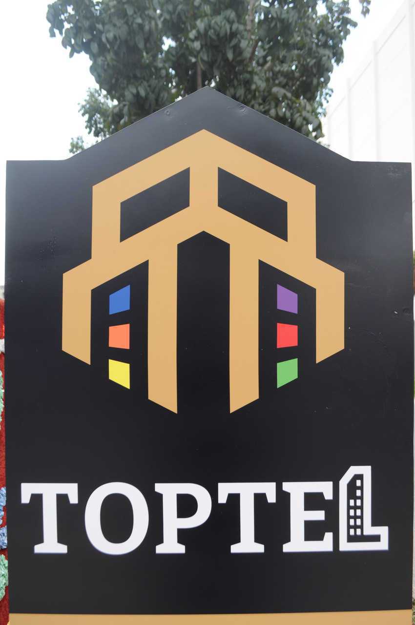 TOPTEL HOTEL - Pekanbaru โรงแรม