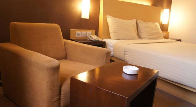 Simpang Lima Residence - Semarang โรงแรม