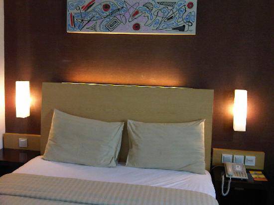 Simpang Lima Residence - Semarang โรงแรม