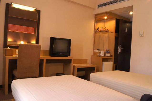 Simpang Lima Residence - Semarang โรงแรม