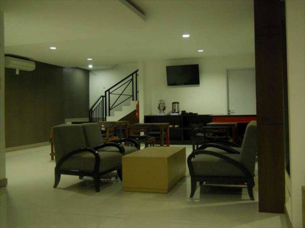 Hello Hotel - Semarang hotel