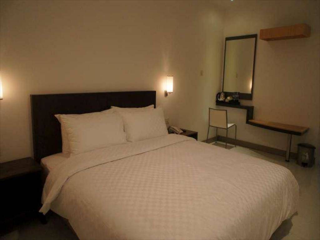 Hello Hotel - Semarang hotel