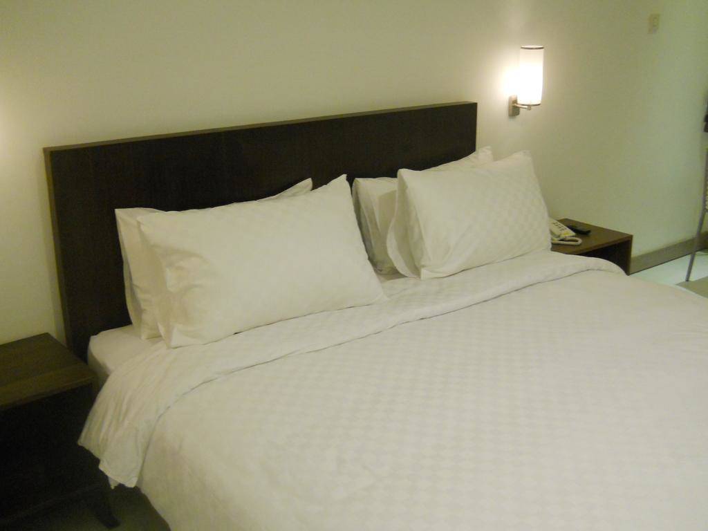 Hello Hotel - Semarang hotel