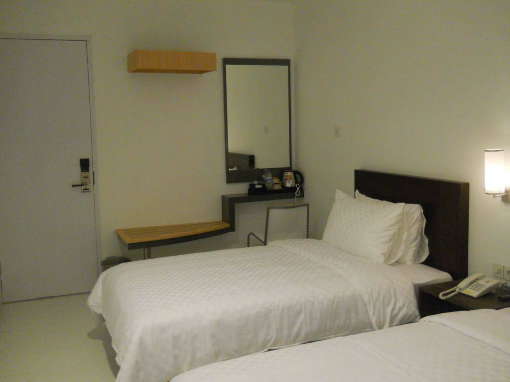 Hello Hotel - Semarang hotel