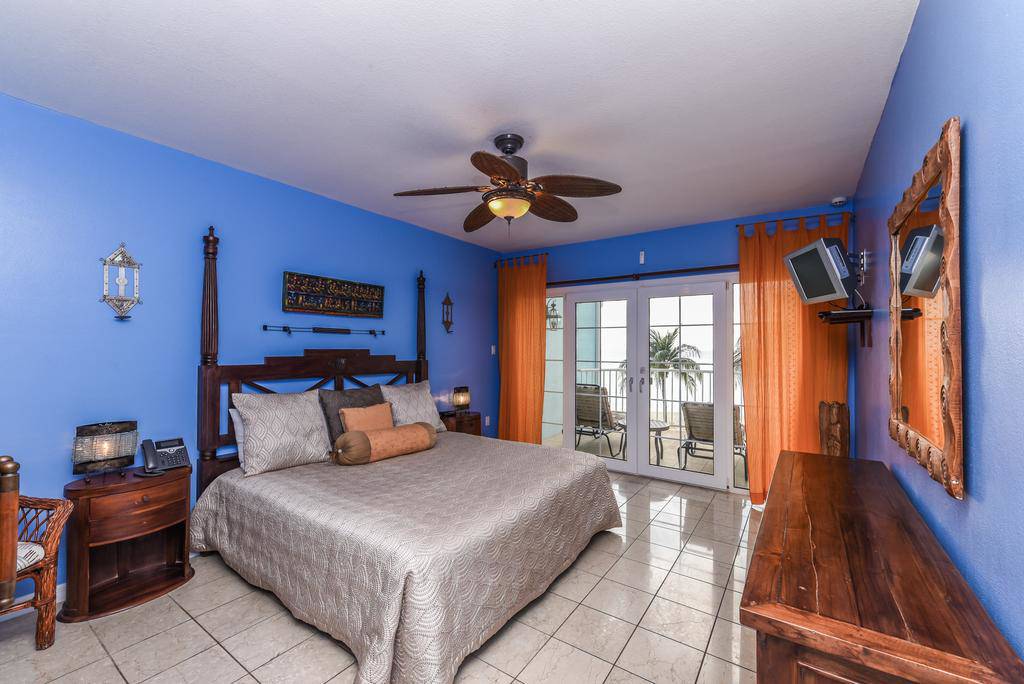 Coral Stone Club - Cayman Islands hotel