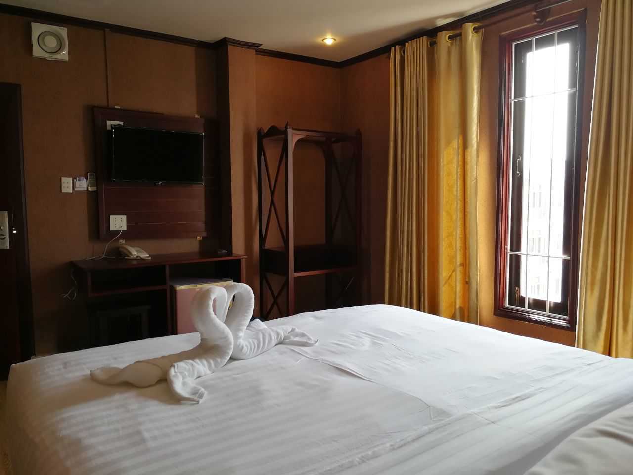 Sinnakhone - Vientiane โรงแรม