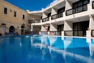 Pergola Club - Malta hotel