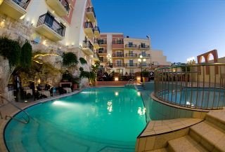 Pergola Club - Malta hotel